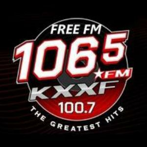 Logotipo de la emisora ​​de radio KXXF 106.5 & 100.7 Free FM