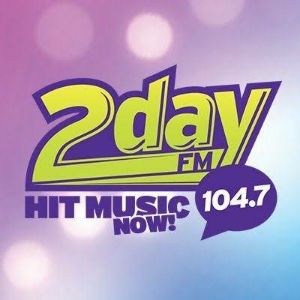 Logotipo de la emisora ​​de radio CFRI 104.7 2Day FM