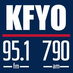 Logotipo de la emisora ​​de radio News/Talk 95.1 & 790 KFYO